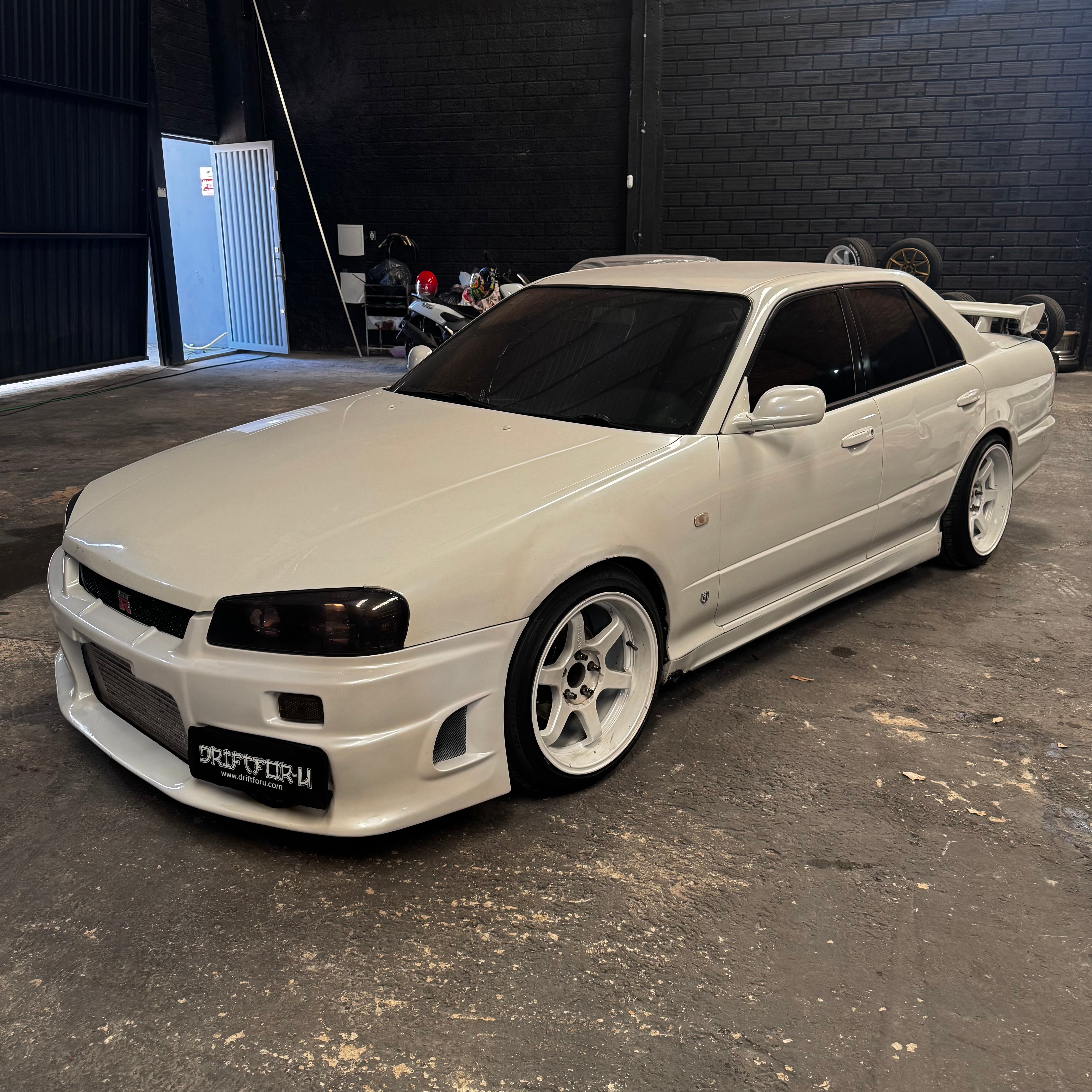 Nissan Skyline R34 25GT Sedan 2000