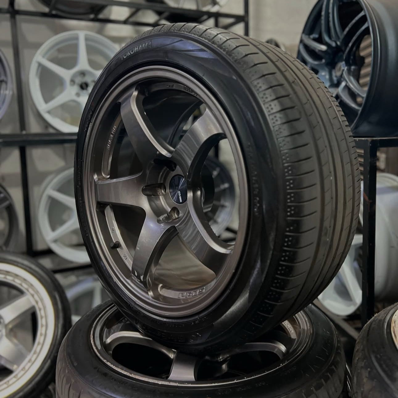 Enkei PF05 18X9J-18X10J