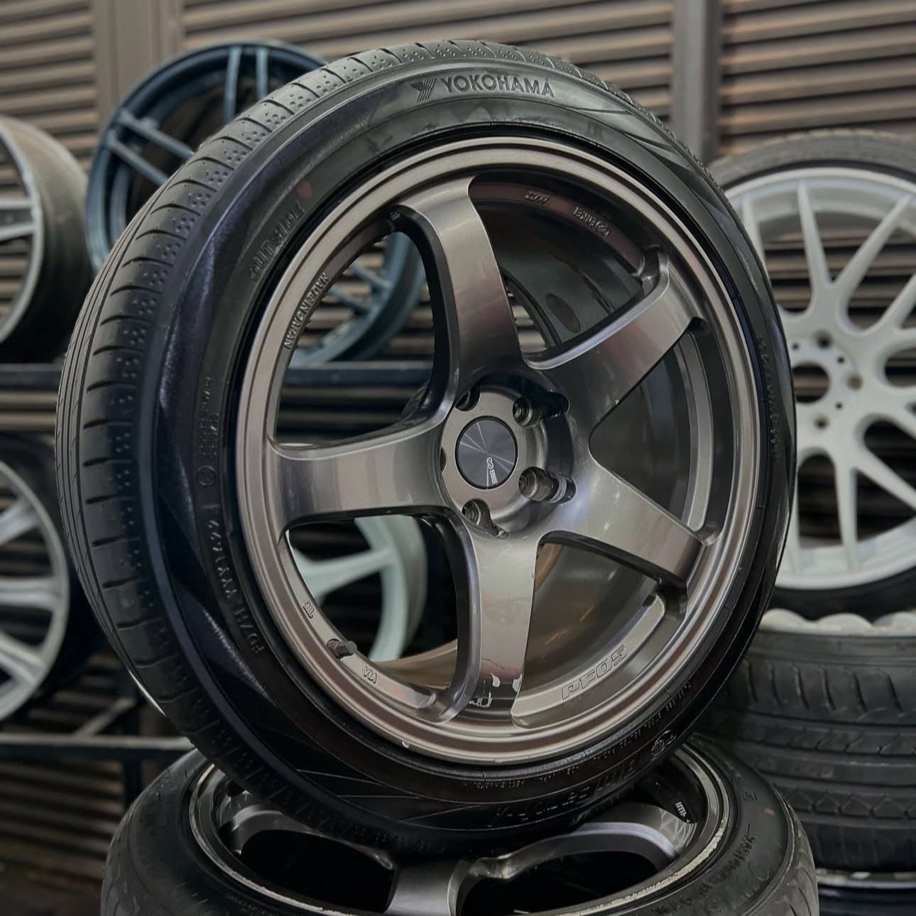 Enkei PF05 18X9J-18X10J