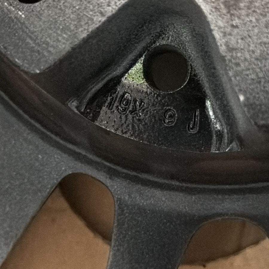 Rays Volk RE30 19X9J-19X10J