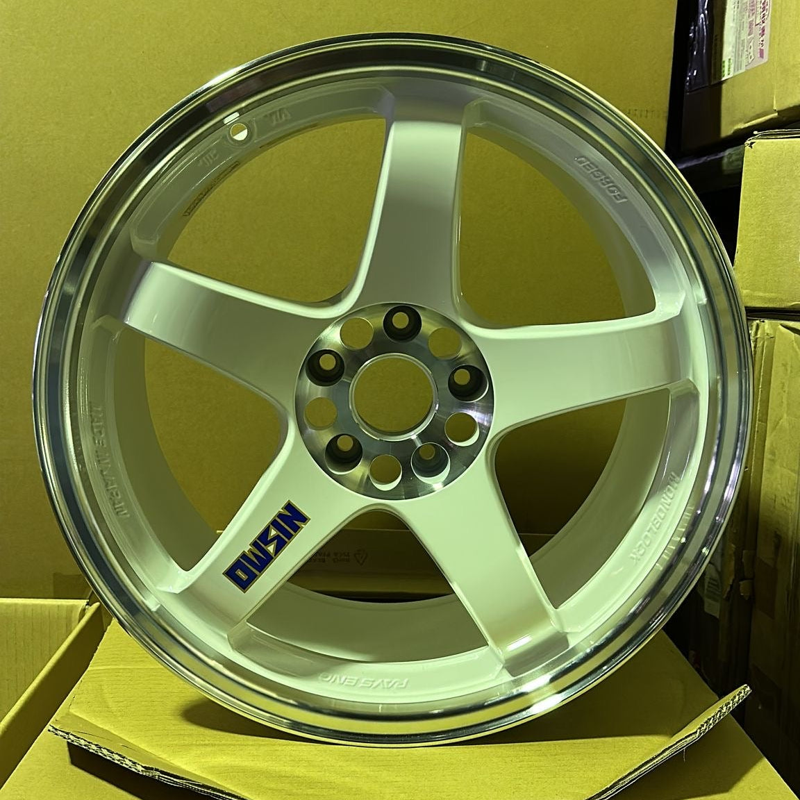 NISMO 40TH Anniversary LMGT4 18x9.5 +12