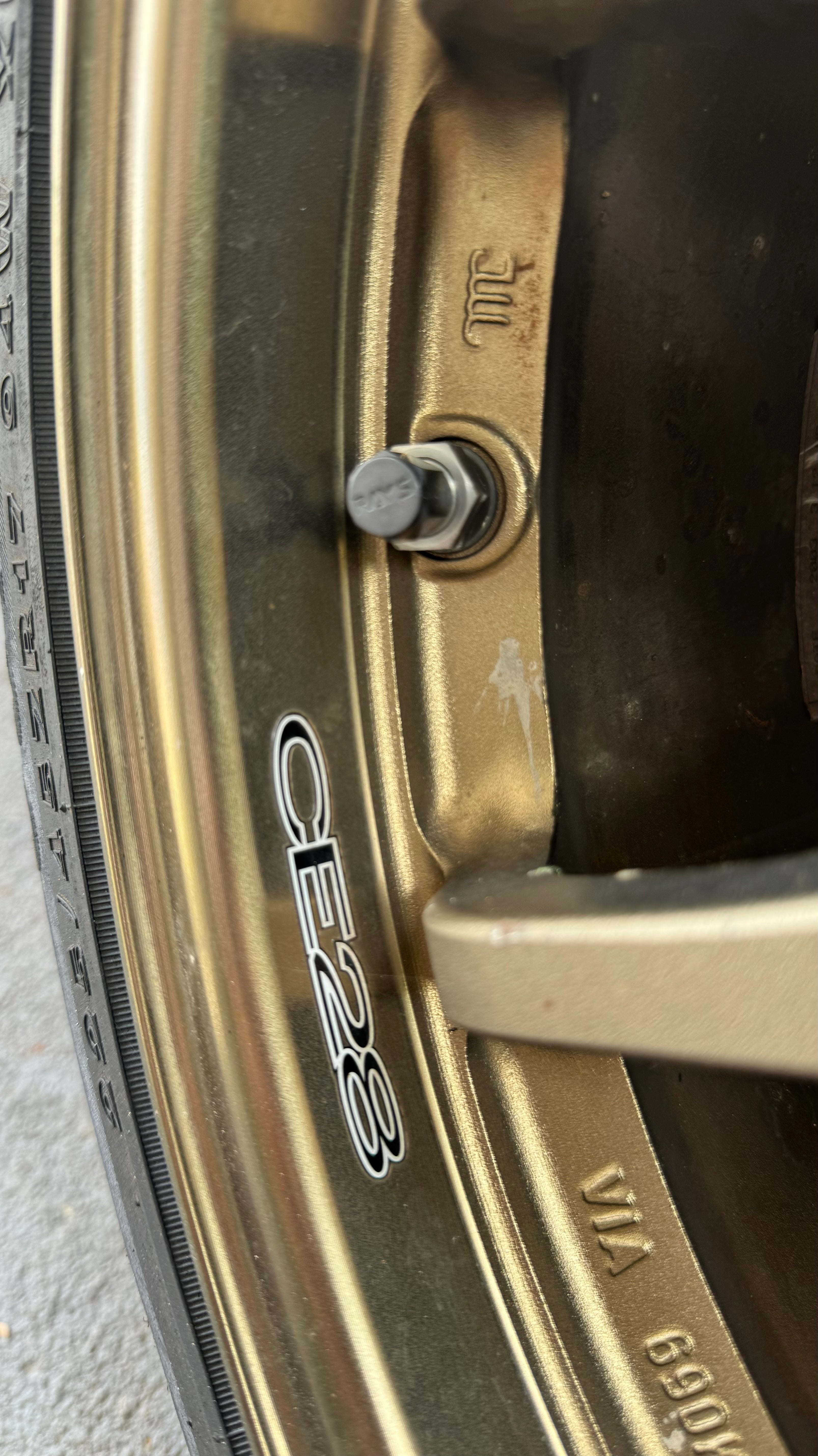 Rays Volk CE28 - N 17X8.5J