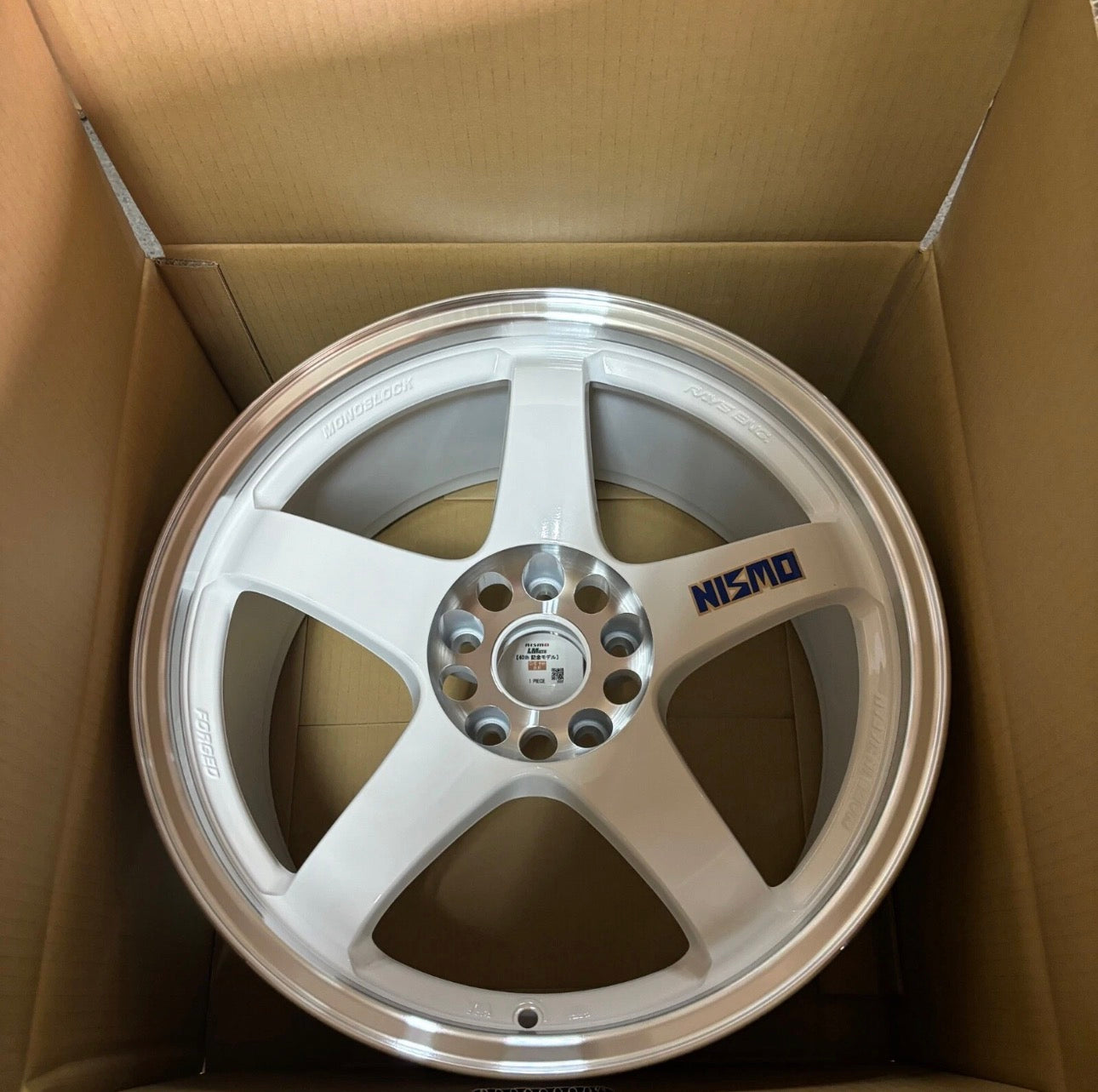 NISMO 40TH Anniversary LMGT4 18x9.5 +12