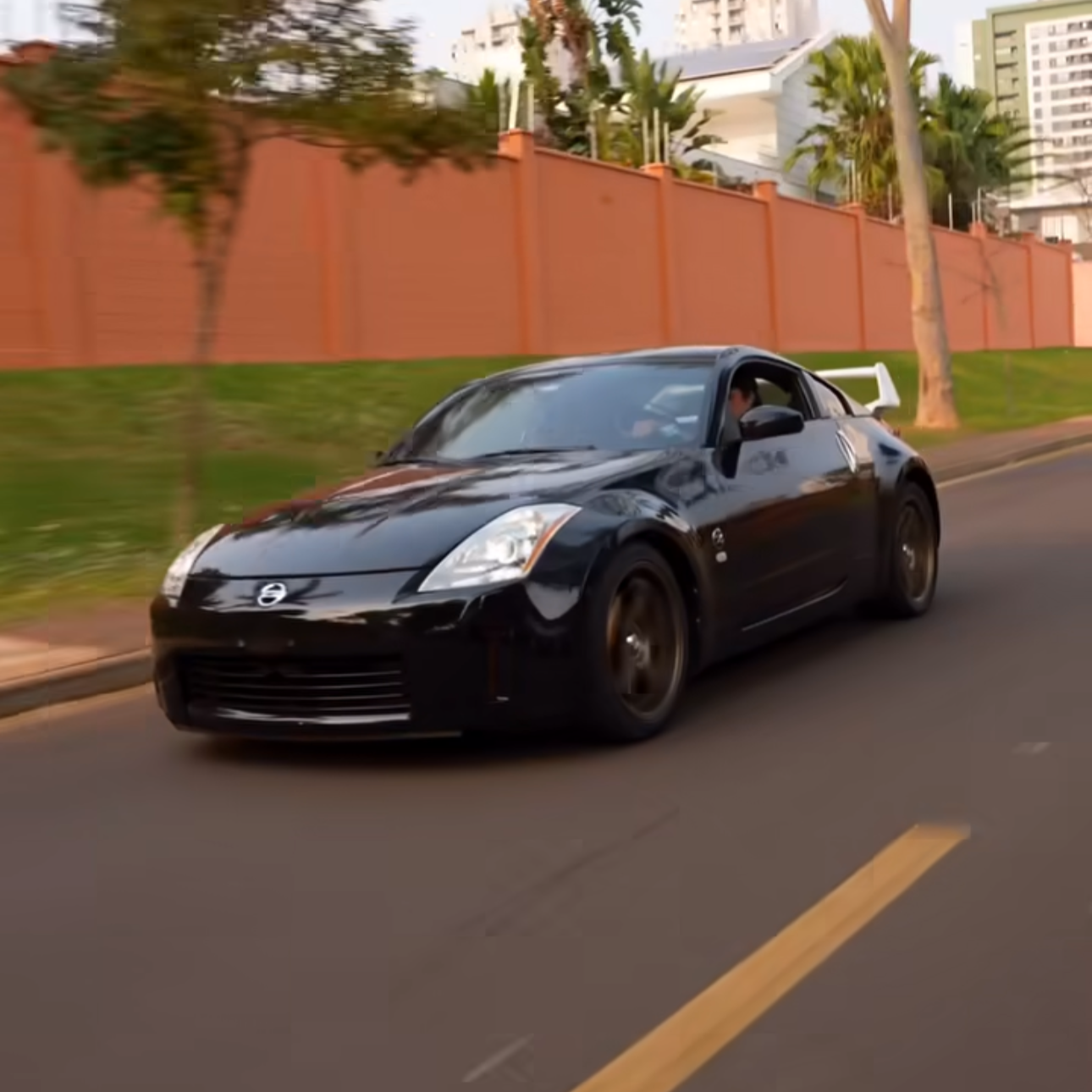 Aerofolio Nissan 350z T44